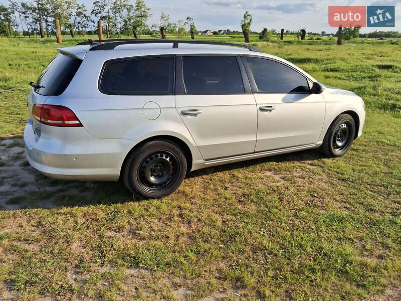 Універсал Volkswagen Passat 2011 в Києві фото 56 Універсал Volkswagen Passat 2011 в Києві
