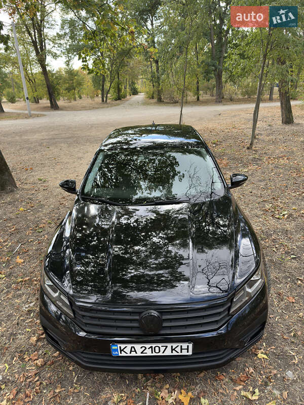 Седан Volkswagen Passat 2016 в Києві
