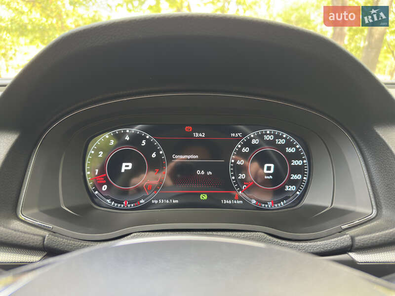 Седан Volkswagen Passat 2016 в Києві