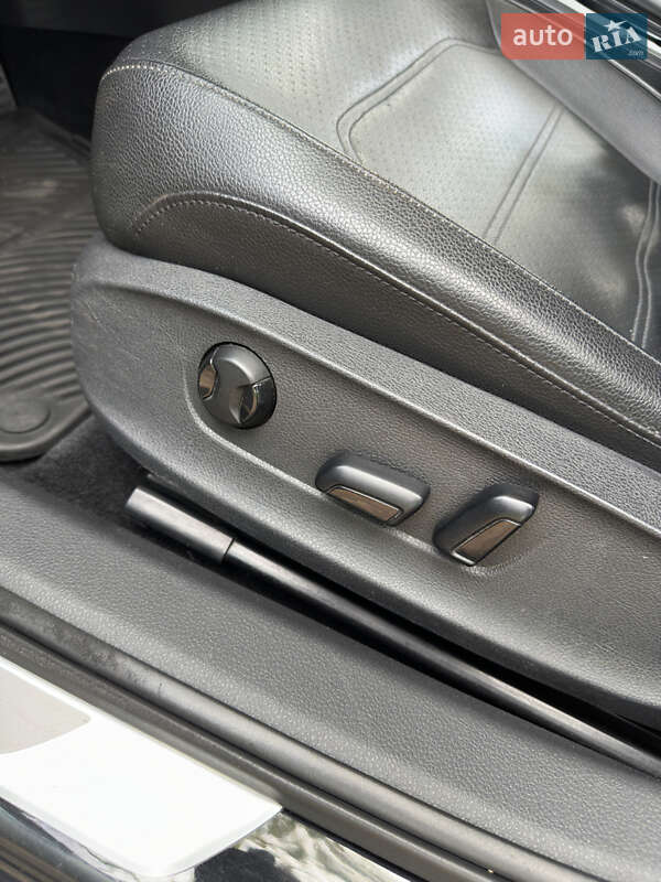 Седан Volkswagen Passat 2016 в Києві