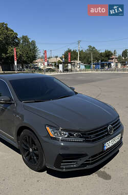 Седан Volkswagen Passat 2016 в Миколаєві