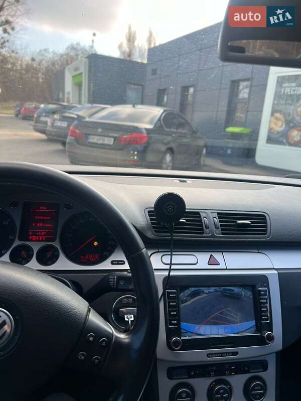 Универсал Volkswagen Passat 2008 в Ровно