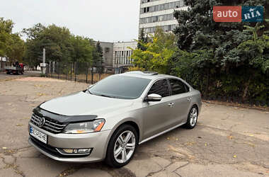 Седан Volkswagen Passat 2013 в Миколаєві