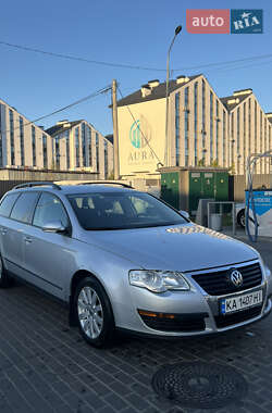 Универсал Volkswagen Passat 2008 в Вишневом