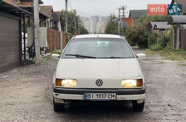 Седан Volkswagen Passat 1988 в 