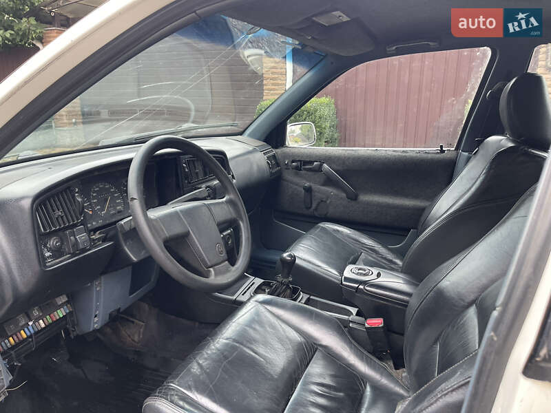 Седан Volkswagen Passat 1988 в Киеве