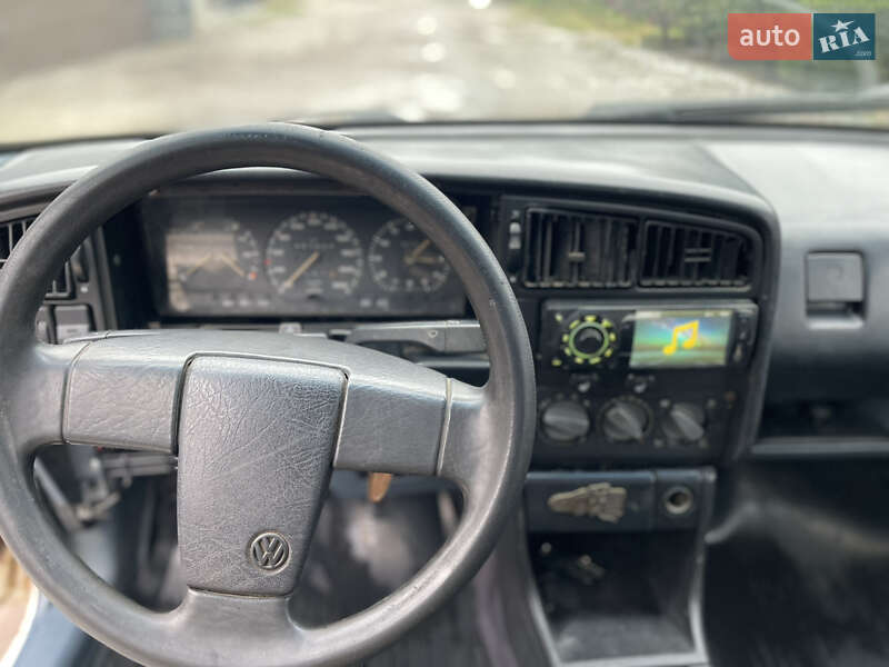 Седан Volkswagen Passat 1988 в Киеве