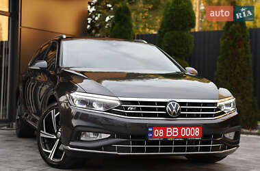 Универсал Volkswagen Passat 2023 в Дрогобыче
