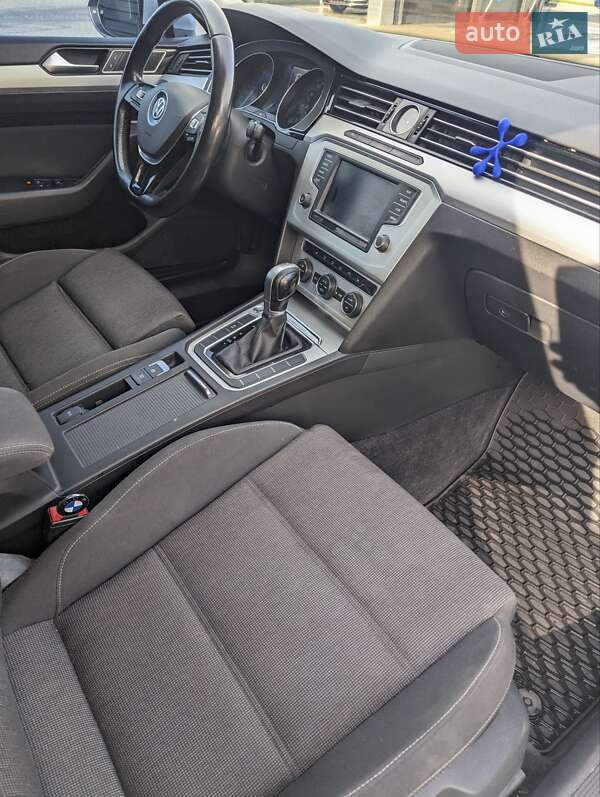 Универсал Volkswagen Passat 2015 в Ковеле