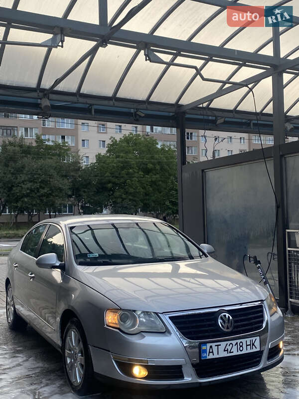Седан Volkswagen Passat 2005 в Коломые
