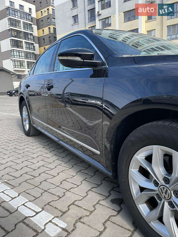 Седан Volkswagen Passat 2016 в Ивано-Франковске