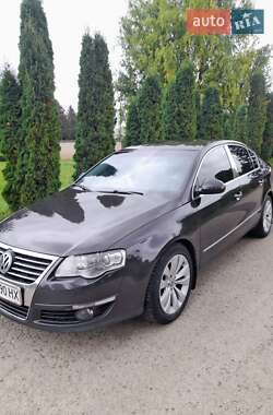 Седан Volkswagen Passat 2010 в Кам'янець-Подільському