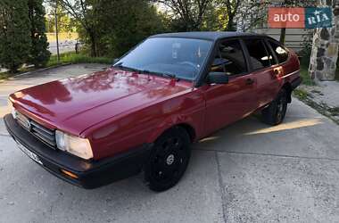 Хетчбек Volkswagen Passat 1986 в Надвірній