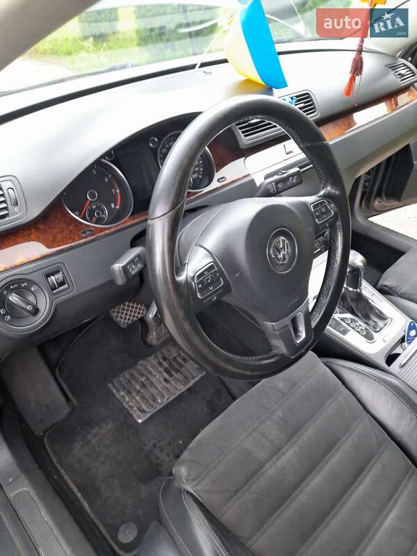 Седан Volkswagen Passat 2010 в Каменец-Подольском