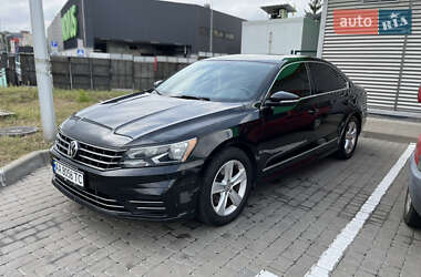 Седан Volkswagen Passat 2016 в Києві