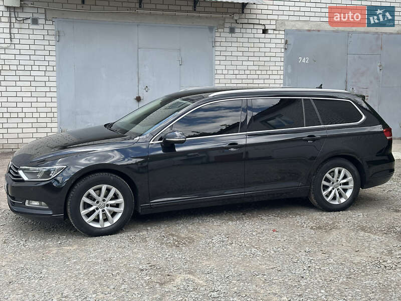 Универсал Volkswagen Passat 2016 в Житомире фото 12 Универсал Volkswagen Passat 2016 в Житомире