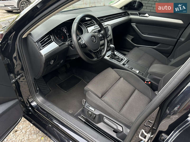 Универсал Volkswagen Passat 2016 в Житомире фото 23 Универсал Volkswagen Passat 2016 в Житомире