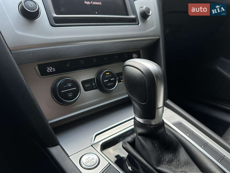 Универсал Volkswagen Passat 2016 в Житомире фото 44 Универсал Volkswagen Passat 2016 в Житомире