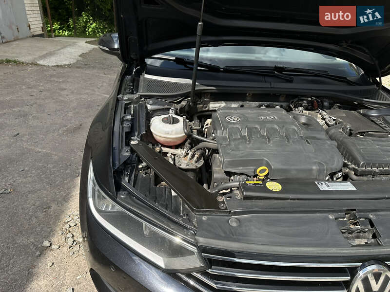 Универсал Volkswagen Passat 2016 в Житомире фото 49 Универсал Volkswagen Passat 2016 в Житомире