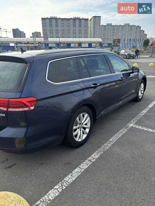 Универсал Volkswagen Passat 2016 в Киеве фото 2 Универсал Volkswagen Passat 2016 в Киеве