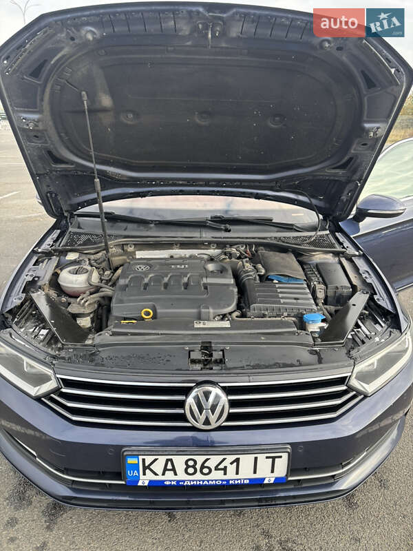 Универсал Volkswagen Passat 2016 в Киеве фото 8 Универсал Volkswagen Passat 2016 в Киеве