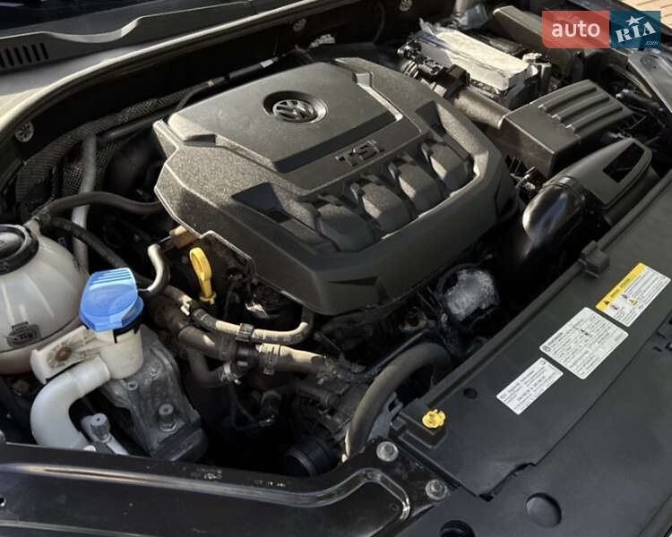 Седан Volkswagen Passat 2020 в Хмельницком