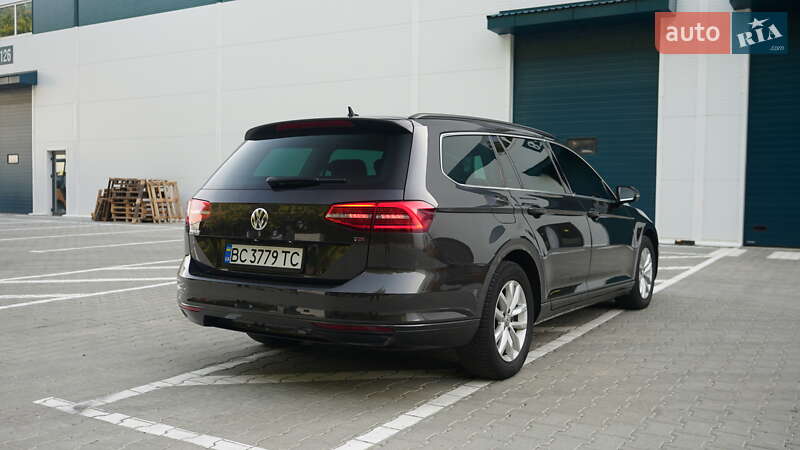 Универсал Volkswagen Passat 2017 в Львове