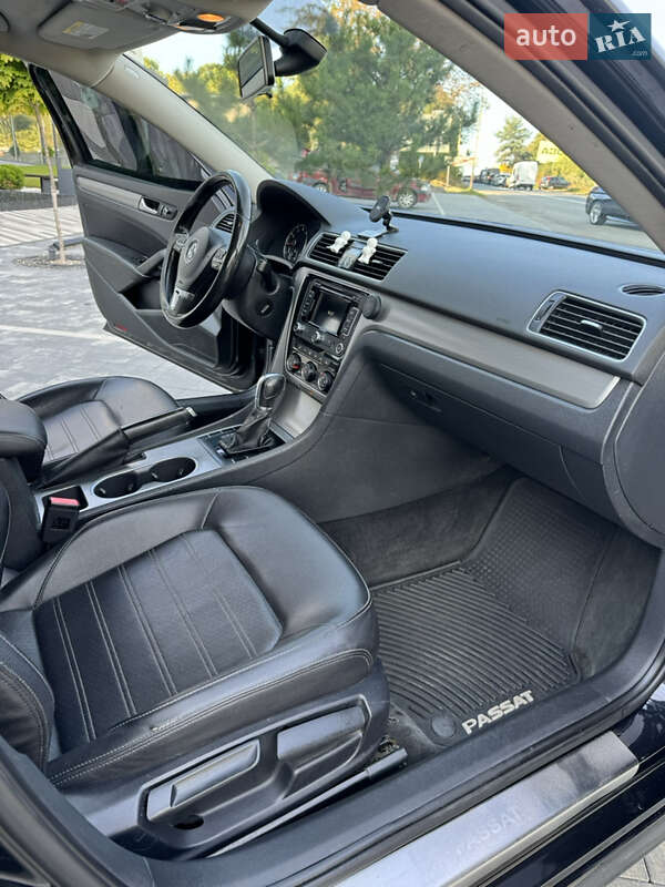 Седан Volkswagen Passat 2014 в Ужгороді фото 22 Седан Volkswagen Passat 2014 в Ужгороді