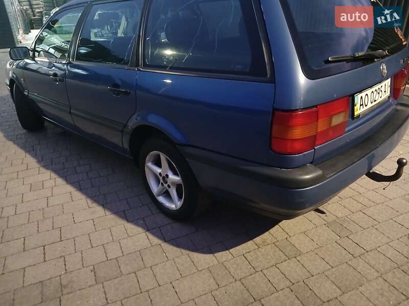 Універсал Volkswagen Passat 1994 в Сваляві