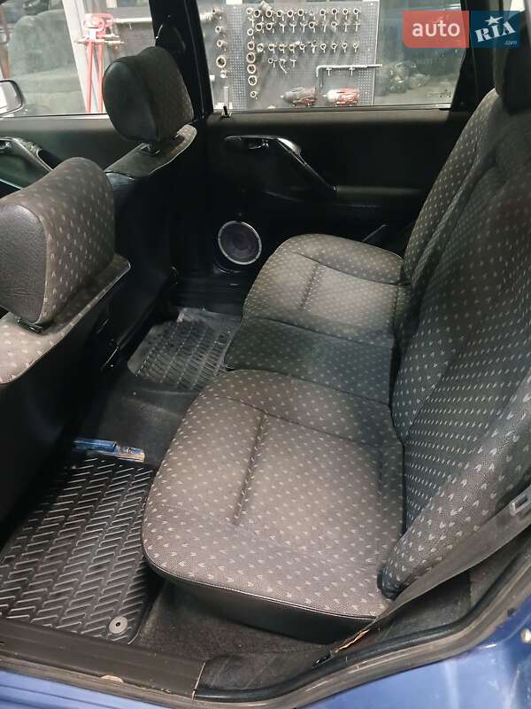 Універсал Volkswagen Passat 1994 в Сваляві