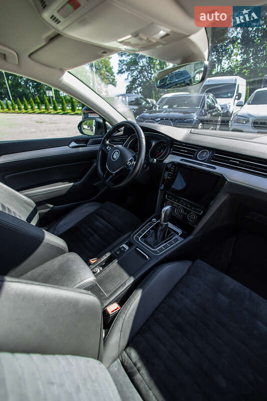 Универсал Volkswagen Passat 2018 в Львове фото 18 Универсал Volkswagen Passat 2018 в Львове
