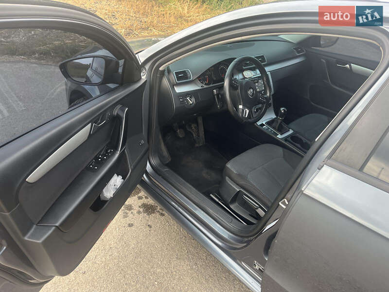 Универсал Volkswagen Passat 2012 в Ставище