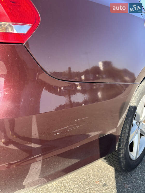 Седан Volkswagen Passat 2013 в Киеве