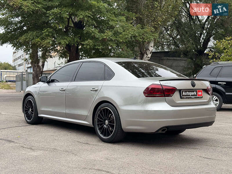 Седан Volkswagen Passat 2012 в Запорожье