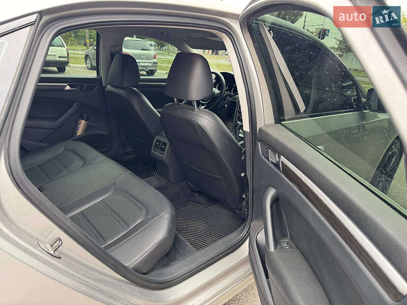 Седан Volkswagen Passat 2012 в Запорожье