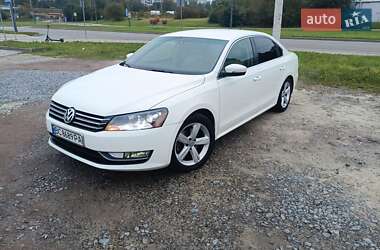 Седан Volkswagen Passat 2012 в Львове