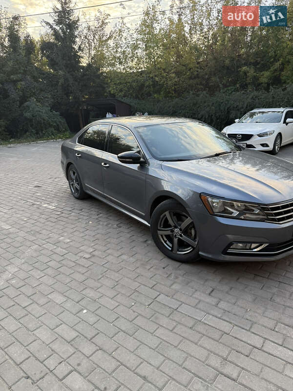 Седан Volkswagen Passat 2016 в Сумах