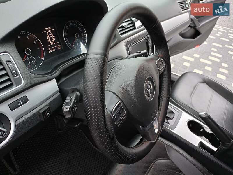 Седан Volkswagen Passat 2012 в Шепетівці