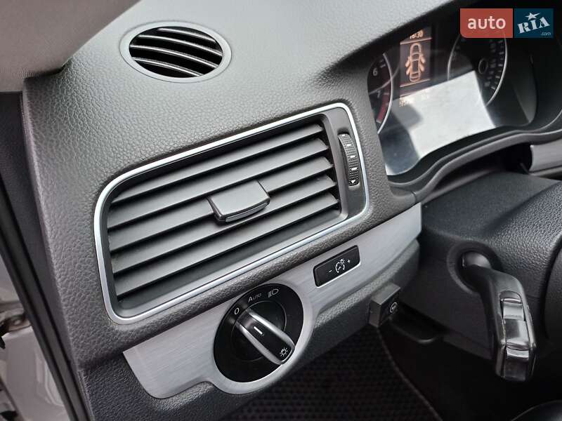 Седан Volkswagen Passat 2012 в Шепетівці