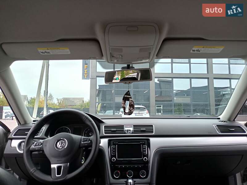 Седан Volkswagen Passat 2012 в Шепетівці