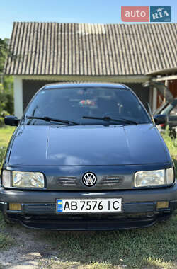 Седан Volkswagen Passat 1990 в Мурованых Куриловцах