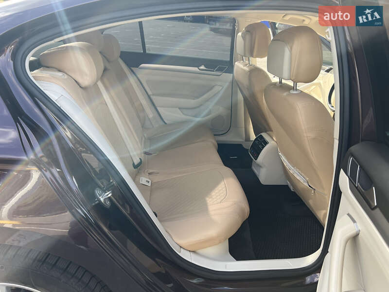 Седан Volkswagen Passat 2016 в Кропивницькому