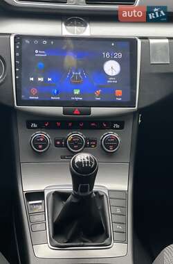 Универсал Volkswagen Passat 2013 в 