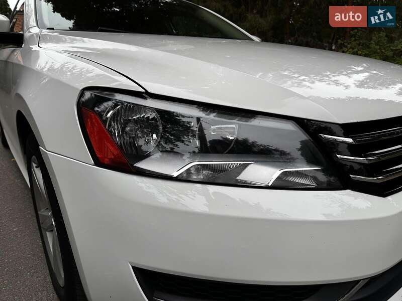 Седан Volkswagen Passat 2012 в Киеве