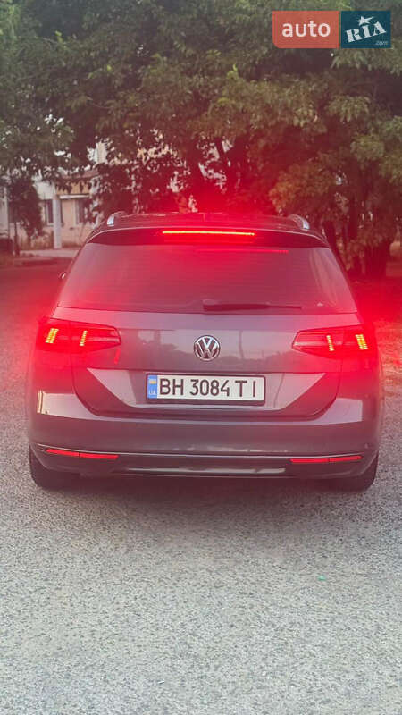 Универсал Volkswagen Passat 2015 в Одессе