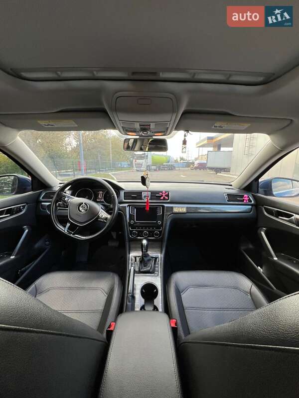 Седан Volkswagen Passat 2016 в Александрие