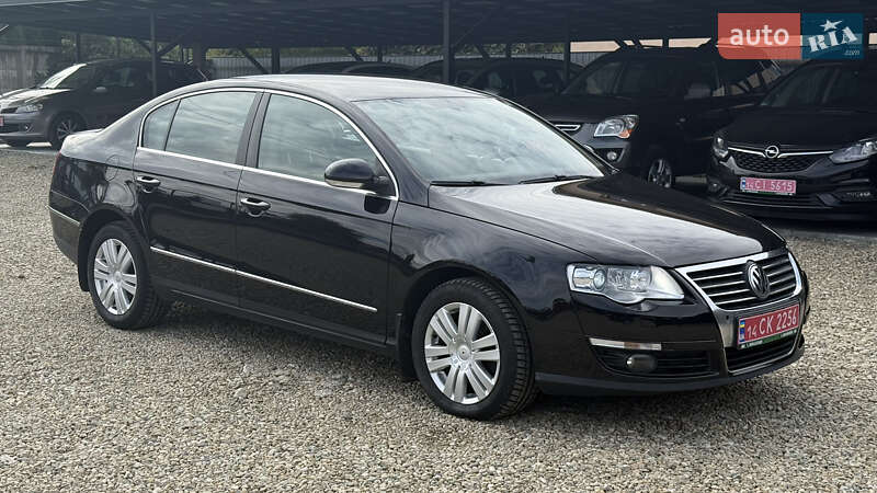Седан Volkswagen Passat 2010 в Калуше