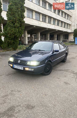 Седан Volkswagen Passat 1996 в Києві