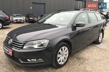 Універсал Volkswagen Passat 2013 в Львові