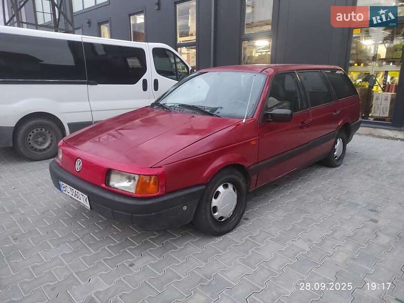 Універсал Volkswagen Passat 1993 в Івано-Франківську